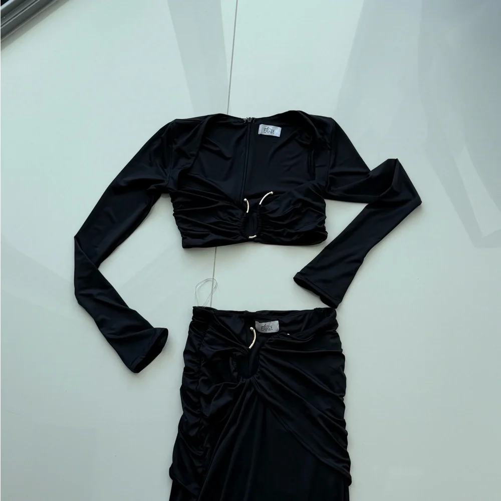 Black Oh Polly skirt set with gold detail - Picture 2 of 6